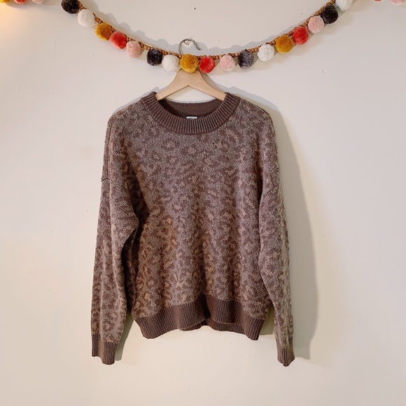 aerie Sweaters - Aerie Leopard Pullover size Medium